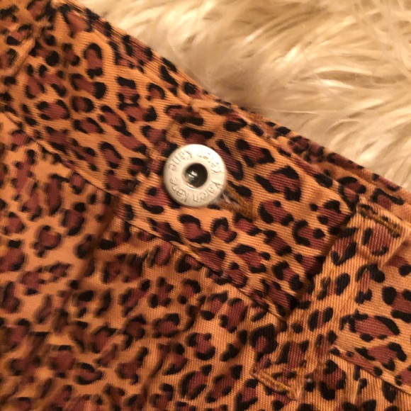 High waisted leopard shorts - Picture 7 of 10